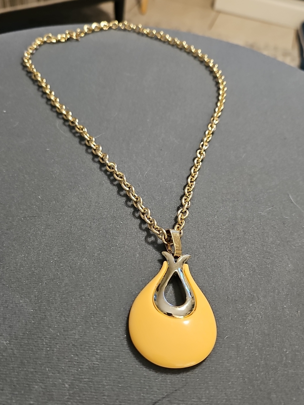 Sara Coventry Gold Chain Necklace with Yellow Teardrop Pendant.